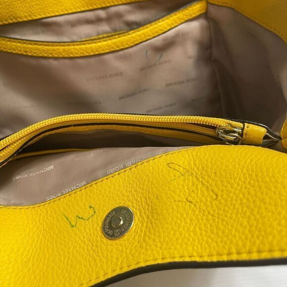 Michael Kors Newbury Yellow Pebbled Leather Shoulder Bag Purse Handbag - Picture 13 of 15